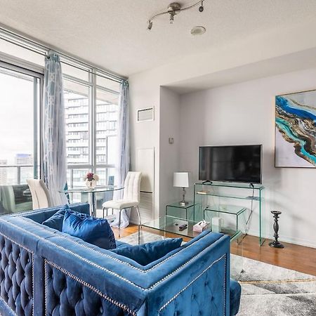 Apartament Gorgeous 1Br W/Parking Across The Scotiabank Arena Toronto Zewnętrze zdjęcie